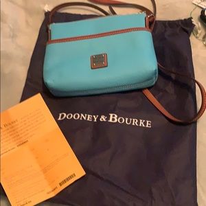 Dooney & Bourke cross body (new)